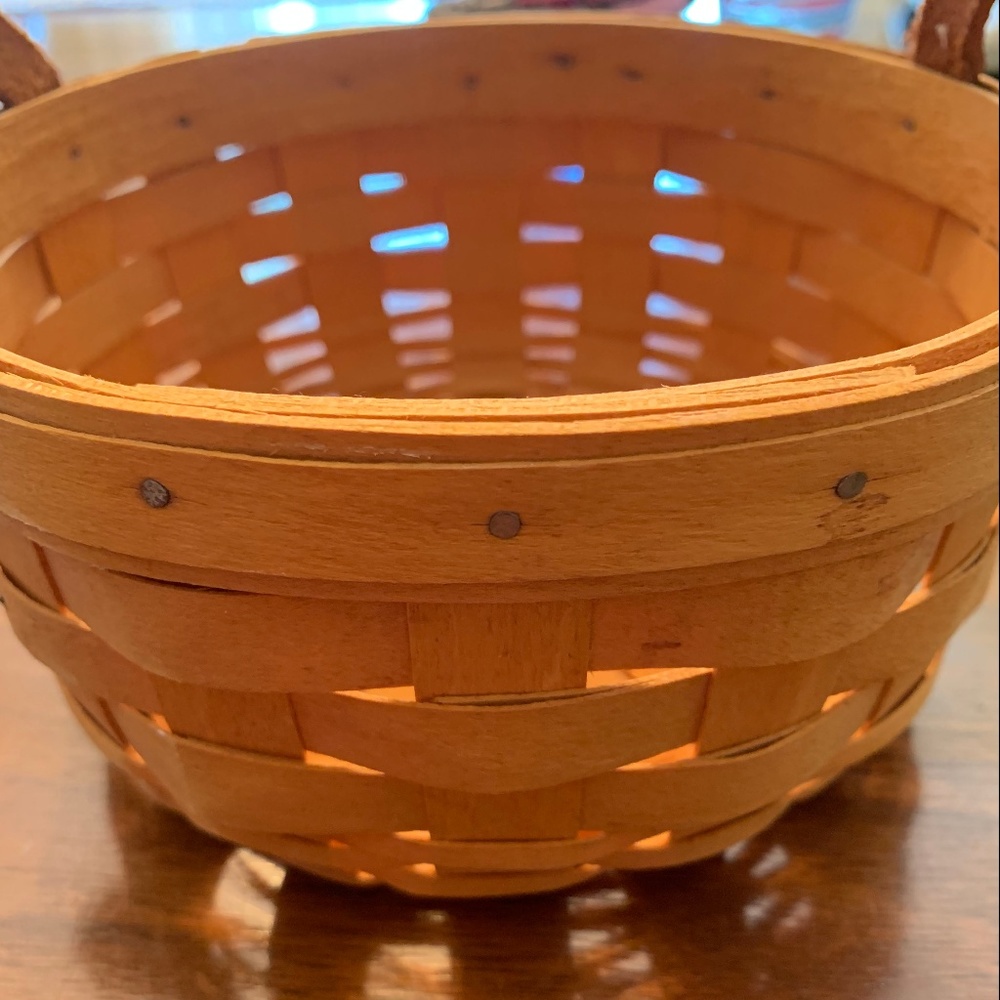 Small Longaberger Basket / No Liner